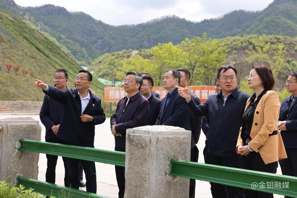 20230512-陜西省第三大氣污染治理專項督察組來礦山分公司督導(dǎo)檢查大氣污染治理工作 (1).JPG
