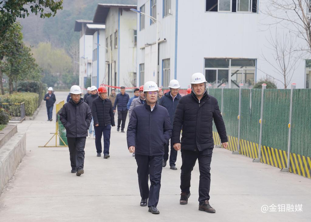 20241211-嚴(yán)平到駐山陽(yáng)權(quán)屬企業(yè)調(diào)研 (4).jpg 20241211-嚴(yán)平到駐山陽(yáng)權(quán)屬企業(yè)調(diào)研 (4).jpg
