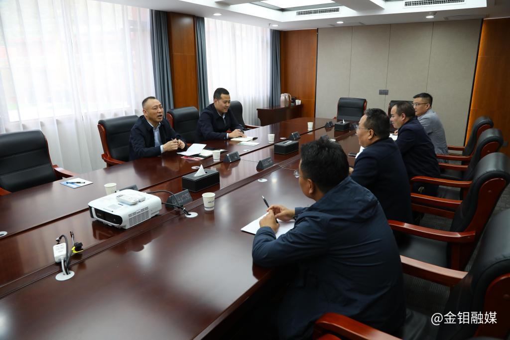 20241025-趙黎明赴金堆礦區(qū)考察調(diào)研尾礦庫(kù)環(huán)境保護(hù)工作 (3).JPG